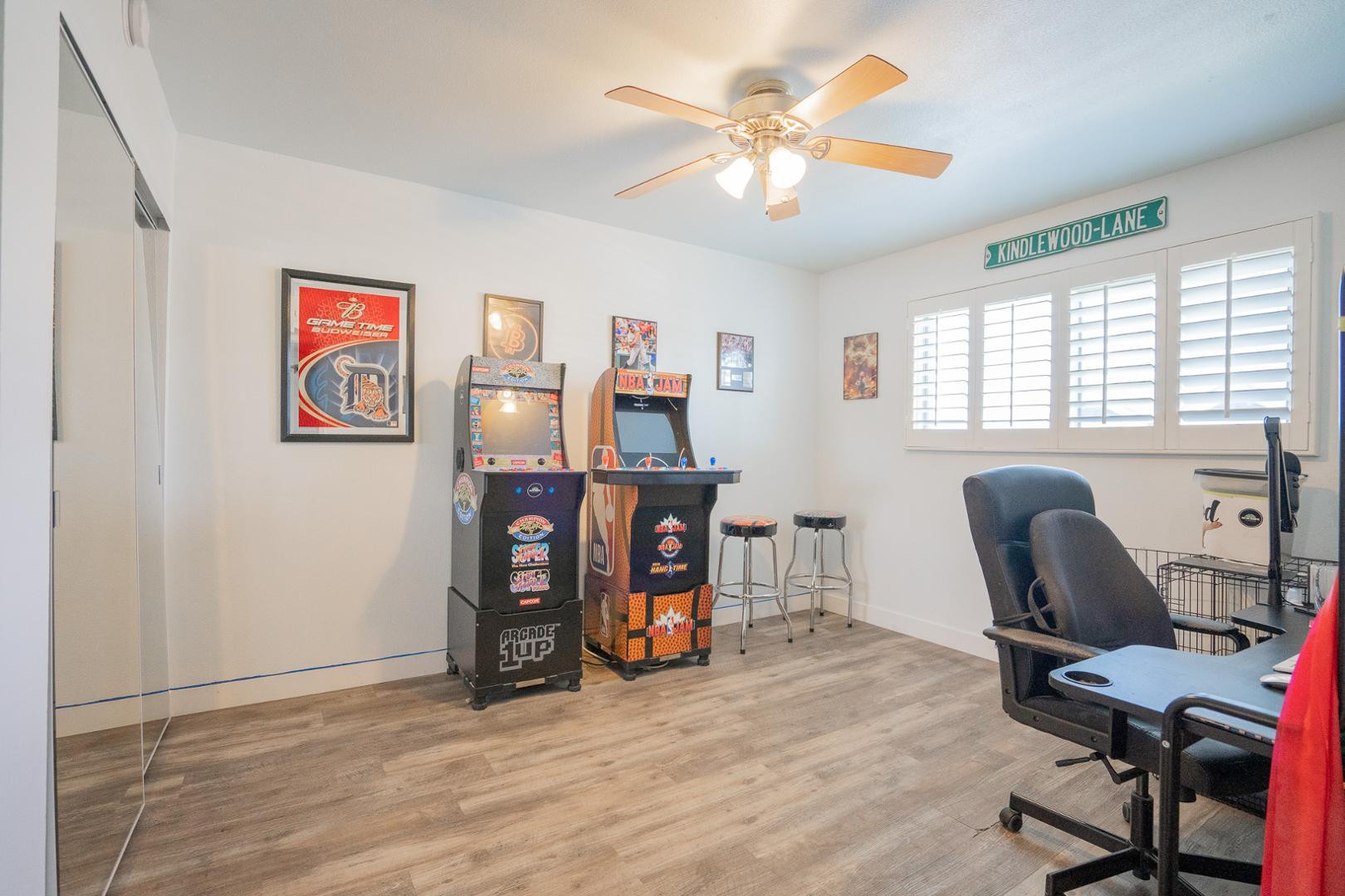5525 East Thomas Road, Unit B7 Phoenix, AZ 85018 - Photo 18 of 27 Photo #18