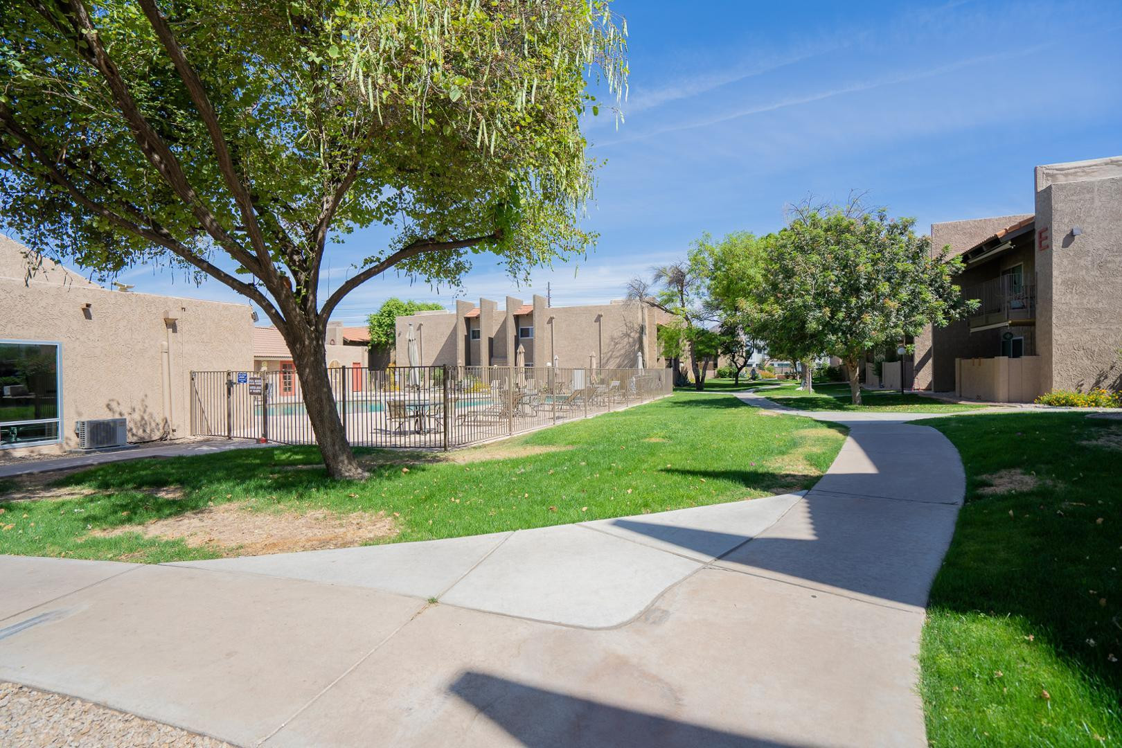 5525 East Thomas Road, Unit B7 Phoenix, AZ 85018 - Photo 4 of 27 Photo #4