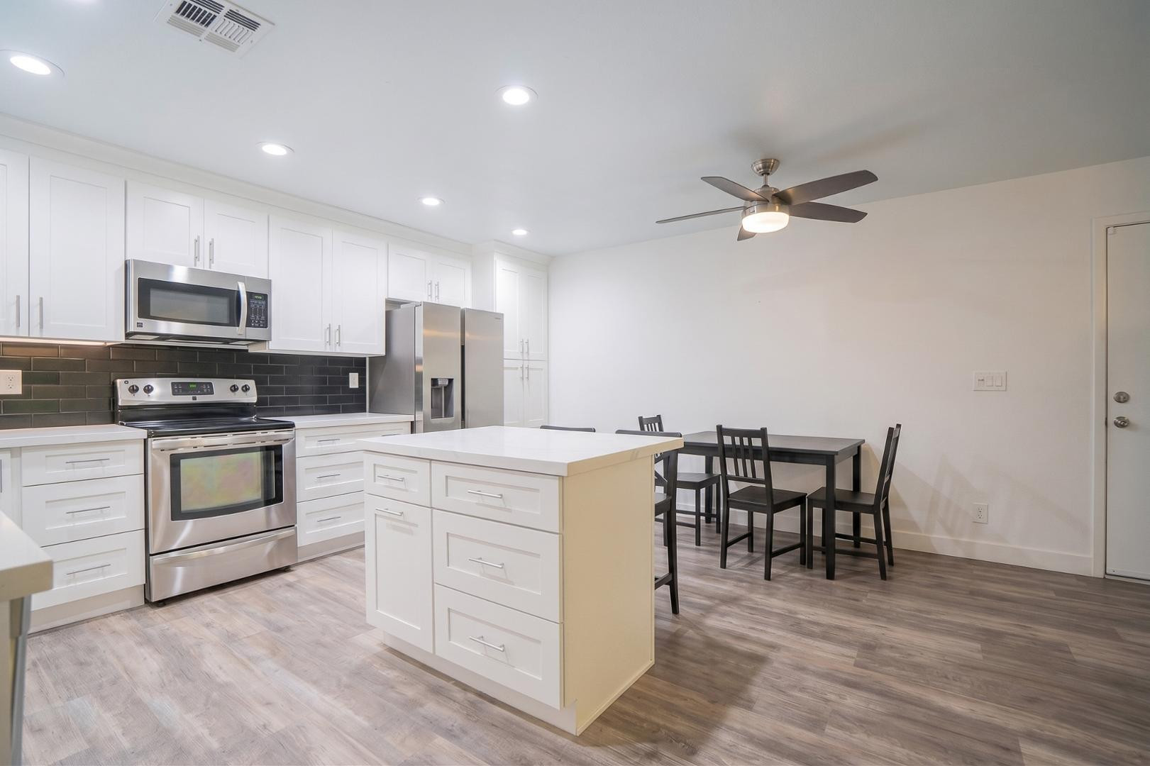 5525 East Thomas Road, Unit B7 Phoenix, AZ 85018 - Photo 7 of 27 Photo #7