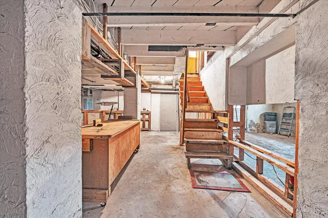 a view of entryway and hall