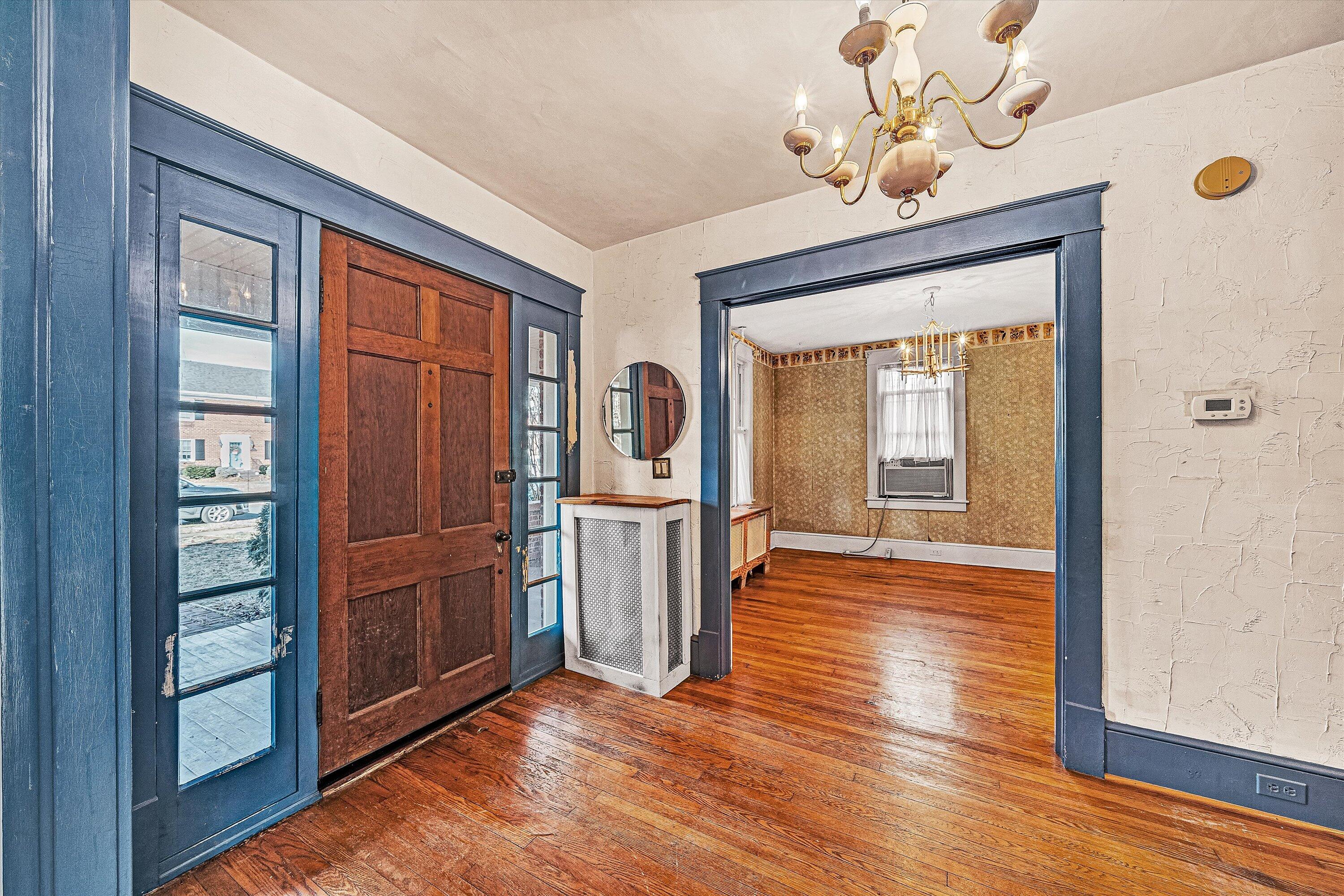 1844 Blenheim Road Southwest Roanoke, VA 24015 - Photo 4 of 29 03-VM-04776