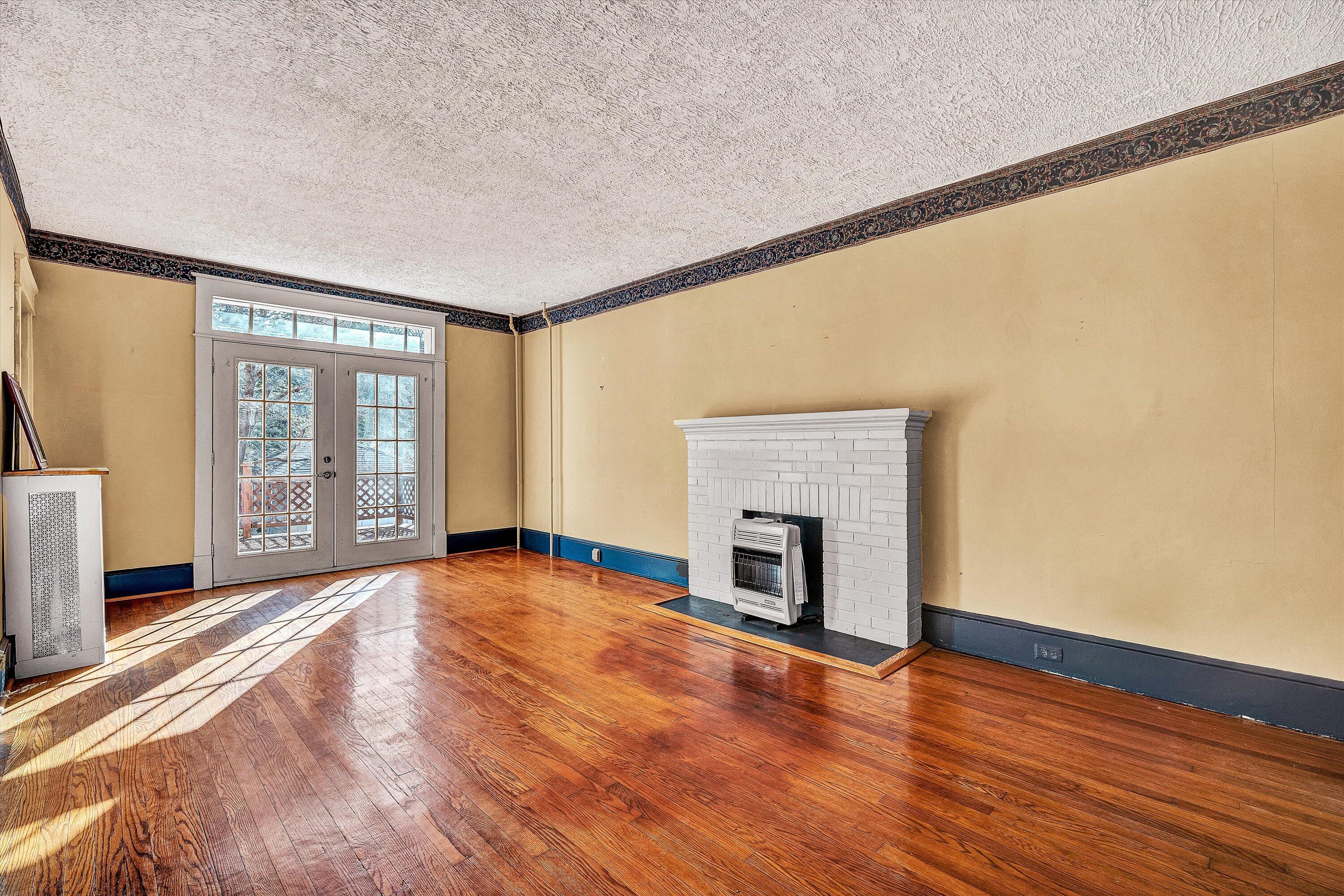 1844 Blenheim Road Southwest Roanoke, VA 24015 - Photo 6 of 29 05-VM-04782