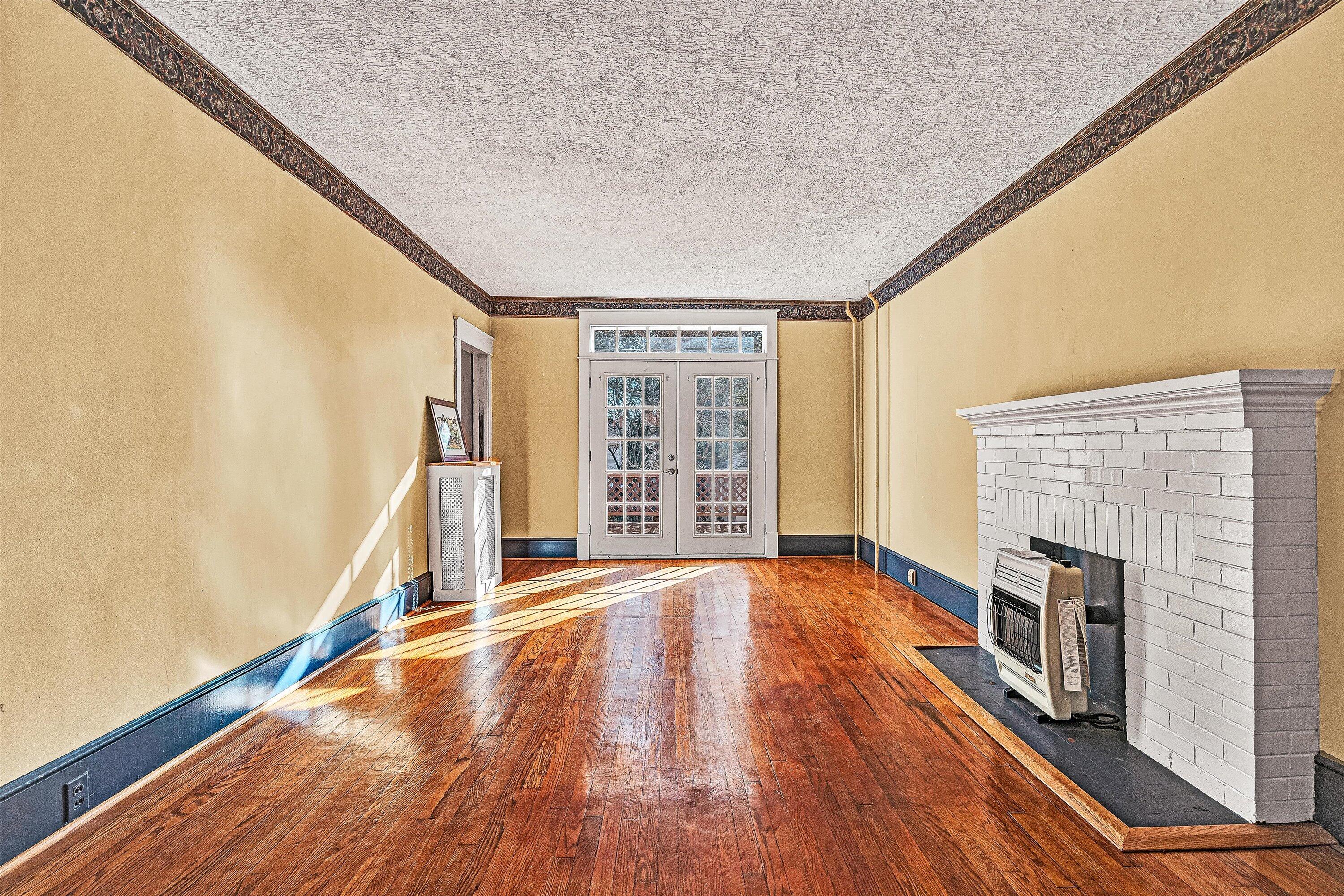 1844 Blenheim Road Southwest Roanoke, VA 24015 - Photo 7 of 29 06-VM-04785