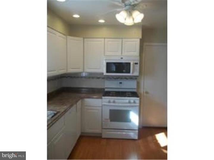 465 Dewey Road Bellmawr, NJ 08031 - Photo 6 of 21 Kitchen