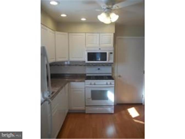 465 Dewey Road Bellmawr, NJ 08031 - Photo 8 of 21 Kitchen