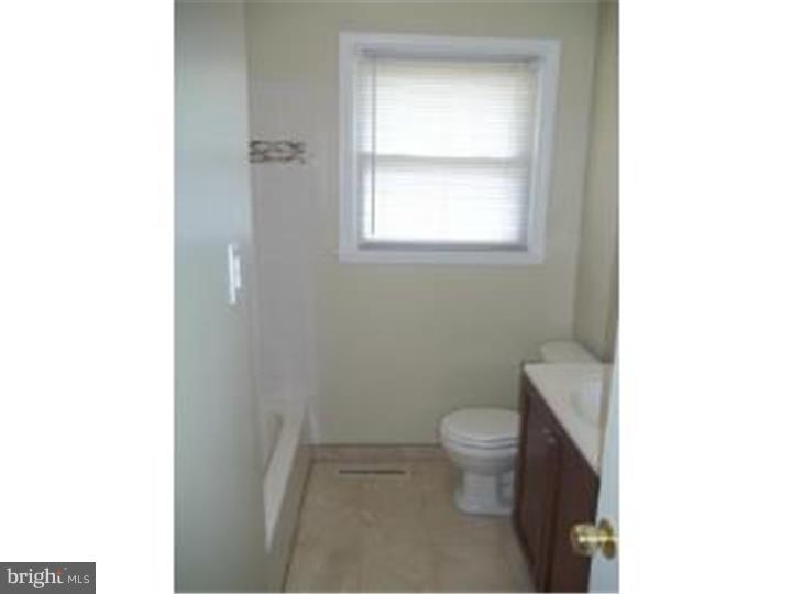465 Dewey Road Bellmawr, NJ 08031 - Photo 9 of 21 Bathroom