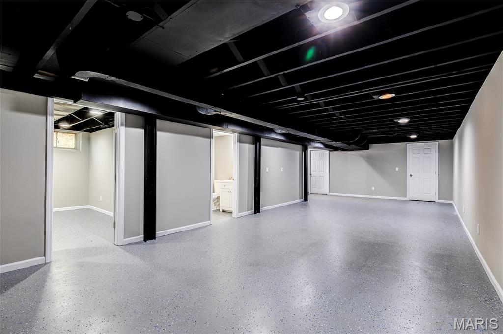 16460 Old Jamestown Road Florissant, MO 63034 - Photo 18 of 31