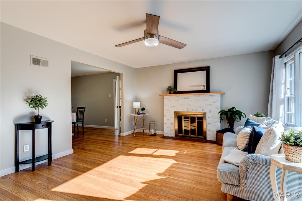 16460 Old Jamestown Road Florissant, MO 63034 - Photo 5 of 31