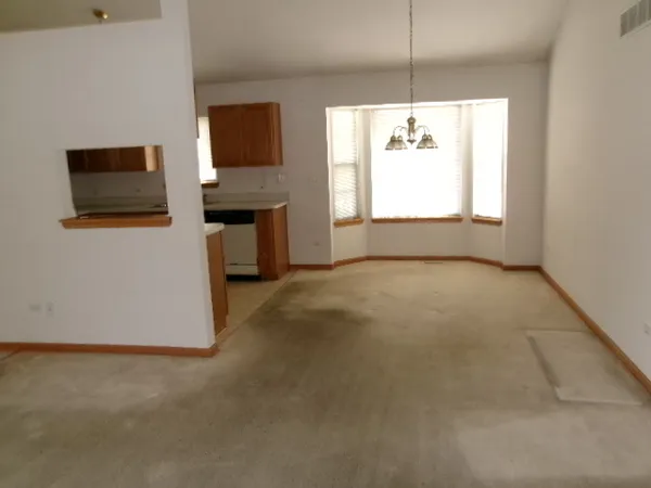 $229,900 | 1785 Willow Cir Drive, Unit 1785, Crest Hill, IL 60403