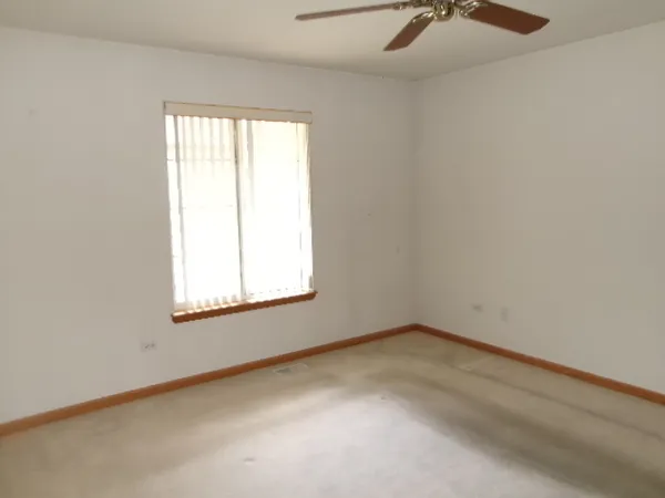 $229,900 | 1785 Willow Cir Drive, Unit 1785, Crest Hill, IL 60403