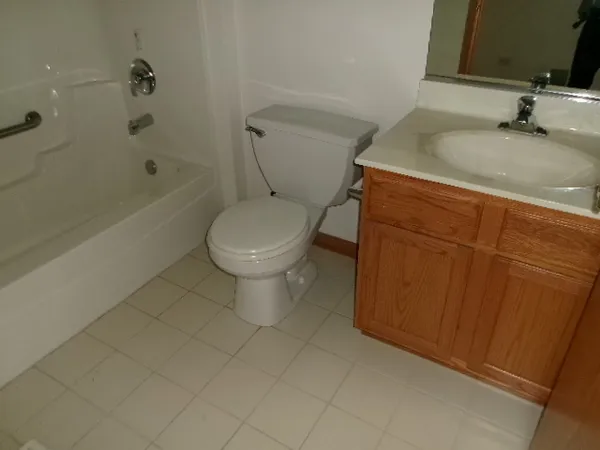 $229,900 | 1785 Willow Cir Drive, Unit 1785, Crest Hill, IL 60403
