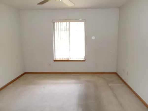 $229,900 | 1785 Willow Cir Drive, Unit 1785, Crest Hill, IL 60403