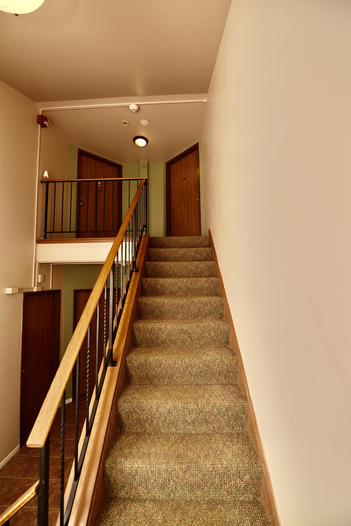 59 Gant Circle, Unit F Streamwood, IL 60107 - Photo 13 of 18 a view of entryway