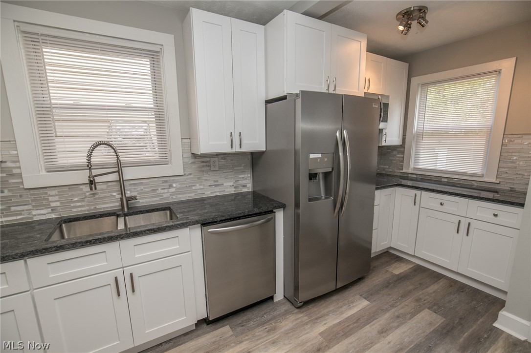 3857 Montevista Road Cleveland, OH 44121 - Photo 16 of 35