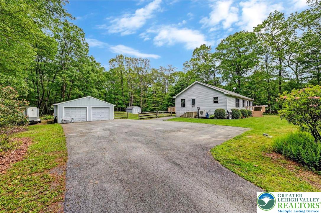 187 Wellington Road Stroudsburg, PA 18360 - Photo 2 of 58 Long Paved Driveway