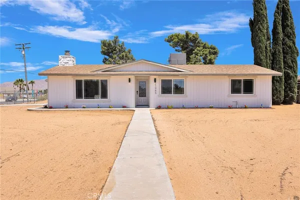 $399,000 | 21985 Maumee Road, Apple Valley, CA 92308