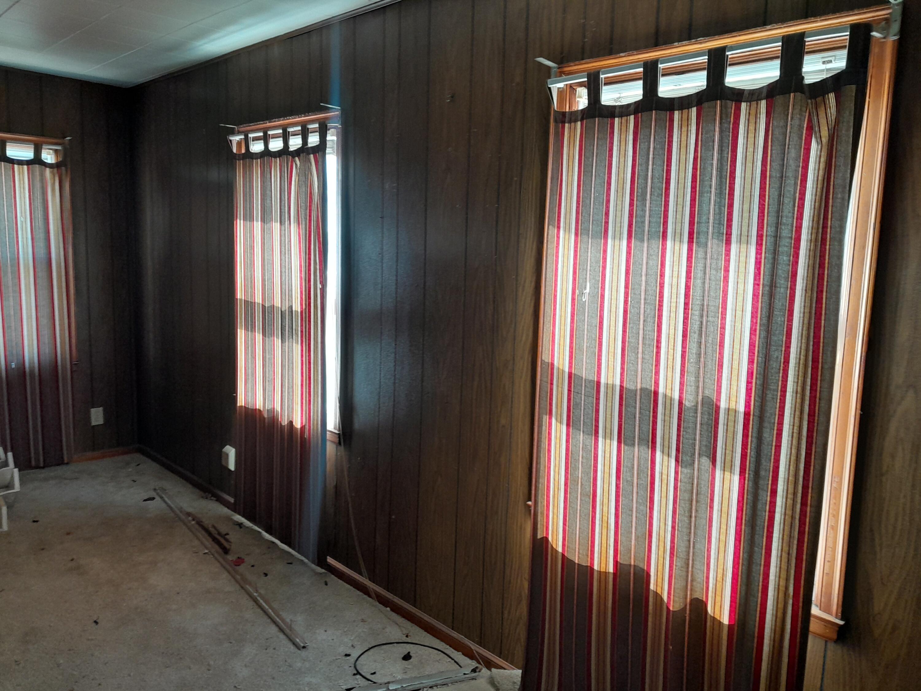 266 Johnson Street Gary, IN 46404 - Photo 5 of 16