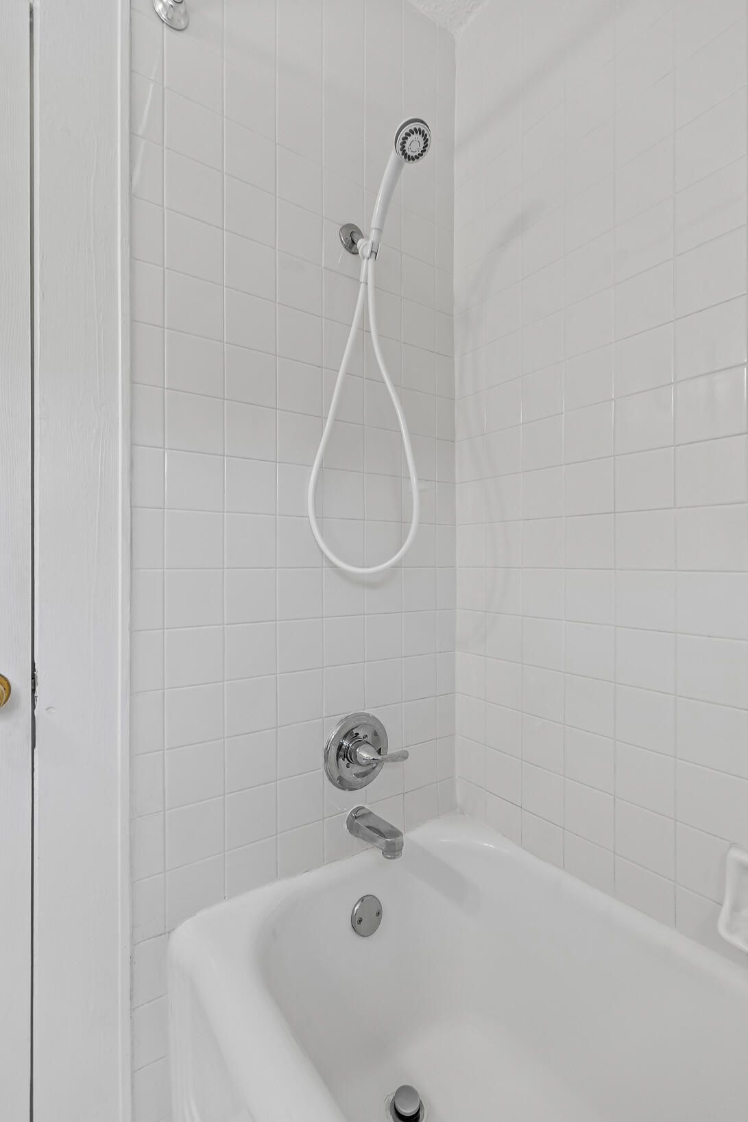 184 Old County Road Ringgold, GA 30736 - Photo 24 of 50 Upstairs Shower Tub