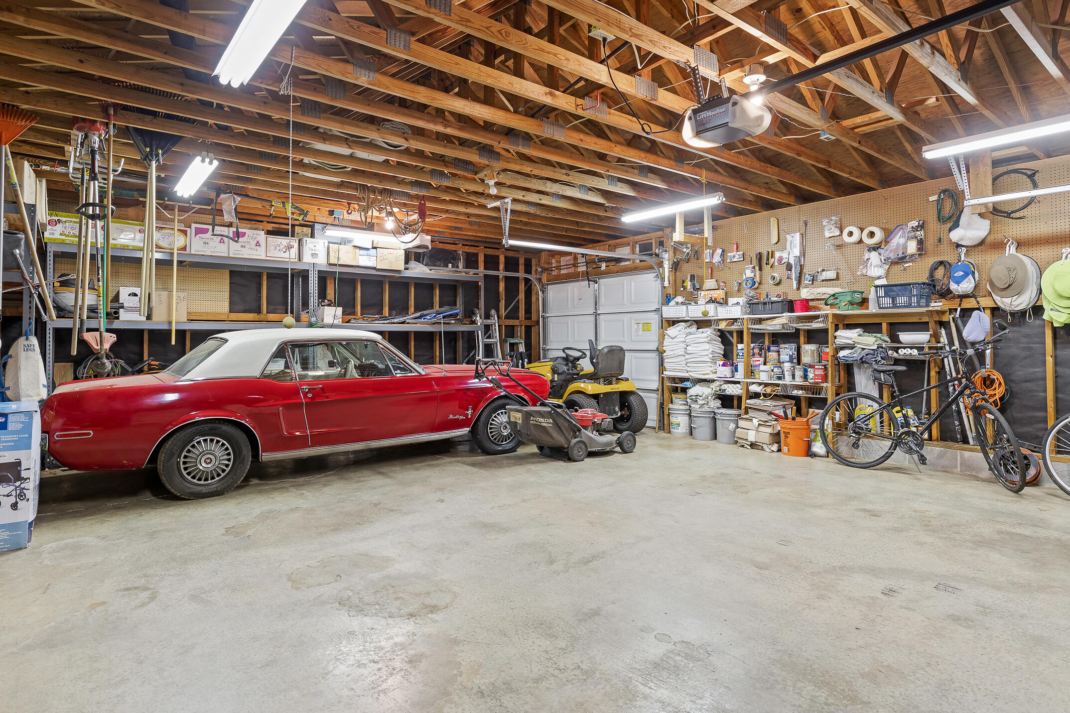 184 Old County Road Ringgold, GA 30736 - Photo 35 of 50 Three-Car Garage A