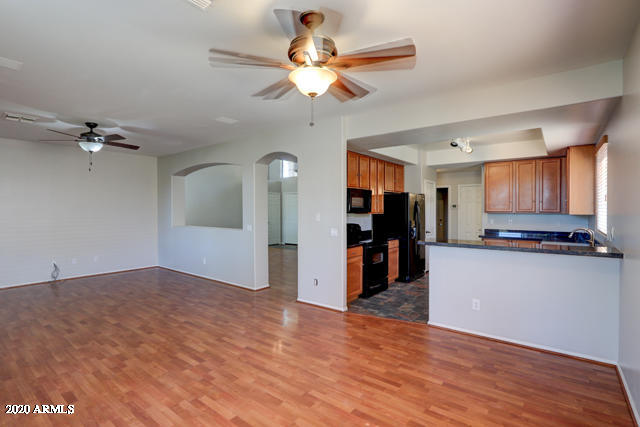 21586 Greenway Road Maricopa, AZ 85138 - Photo 13 of 52 13