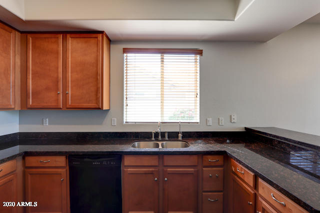 21586 Greenway Road Maricopa, AZ 85138 - Photo 17 of 52 17