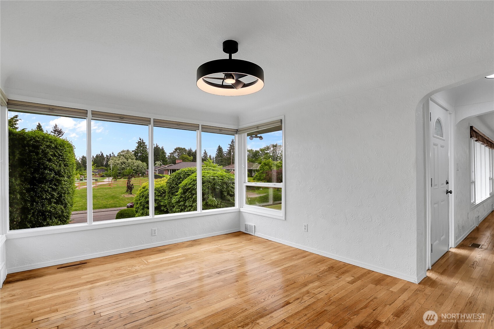 4828 Rucker Avenue Everett, WA 98203 - Photo 9 of 40