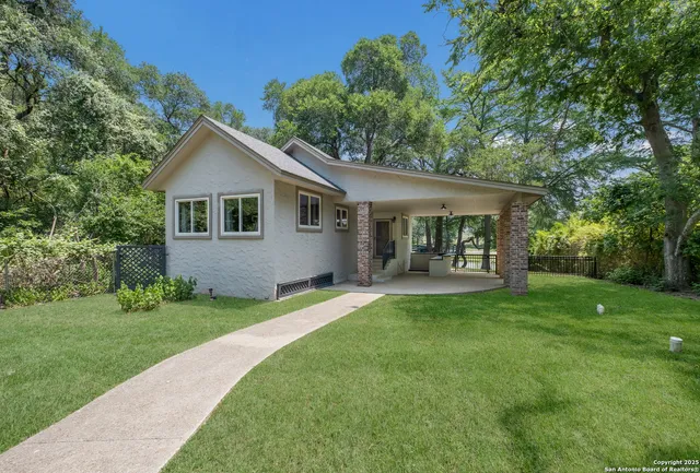 $1,475,000 | 123 Serene Creek Lane, McQueeney, TX 78123