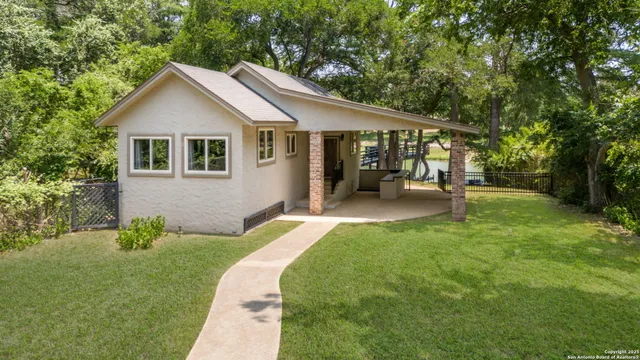 $1,475,000 | 123 Serene Creek Lane, McQueeney, TX 78123