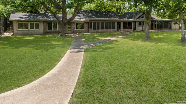 $1,475,000 | 123 Serene Creek Lane, McQueeney, TX 78123