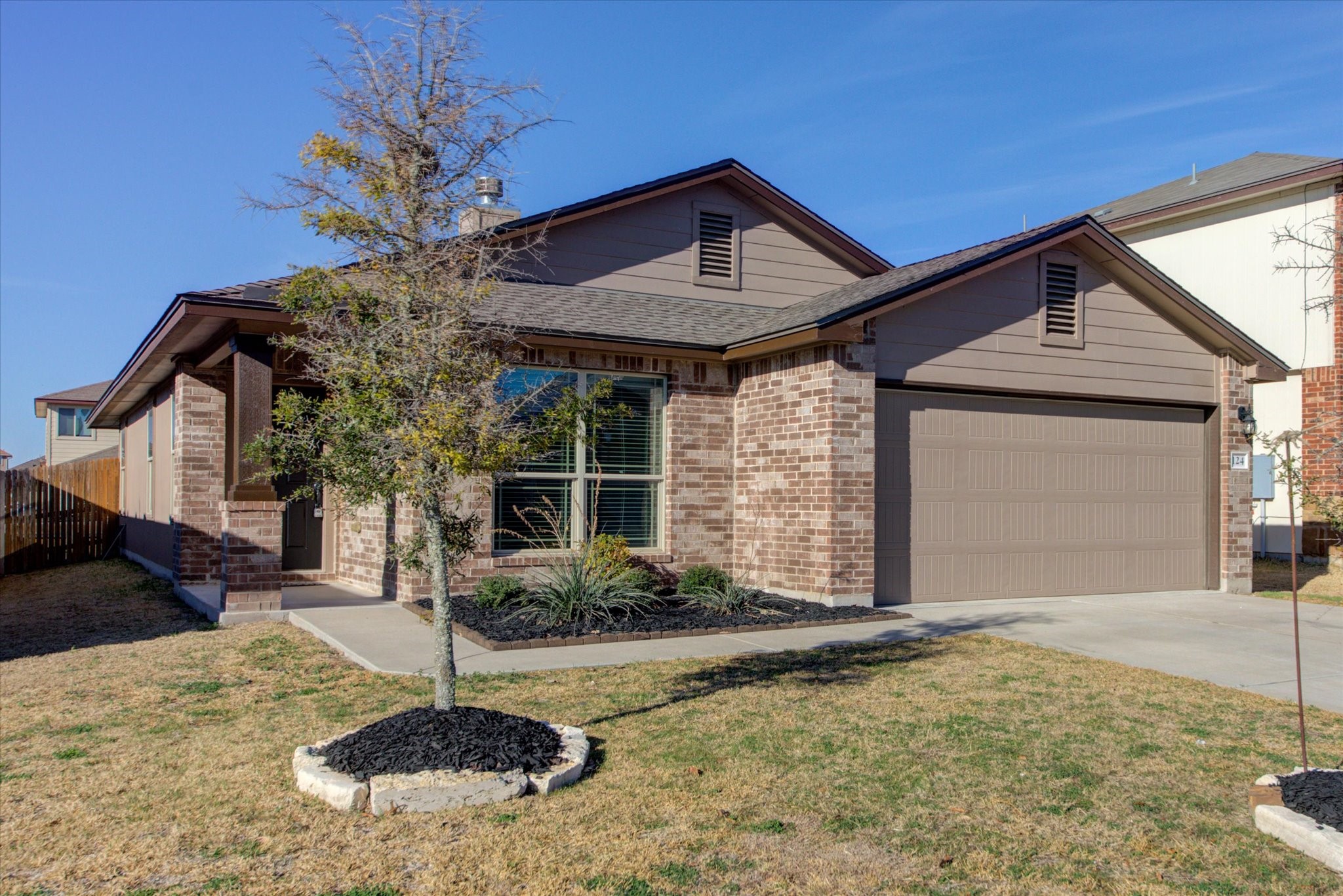 Be sure to read all comments for pictures and see/click virtual tour/property website link to see 3D walk through and a floor plan that you can actually measure specific walls/rooms!  (Please keep checking until Friday afternoon for all comments and remarks to be added.)