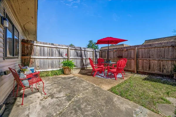 $169,000 | 6621 Poplar Woods Circle South, Unit 5, Germantown, TN 38138