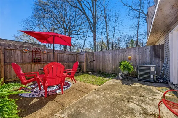 $169,000 | 6621 Poplar Woods Circle South, Unit 5, Germantown, TN 38138