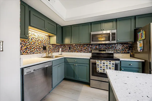 $169,000 | 6621 Poplar Woods Circle South, Unit 5, Germantown, TN 38138