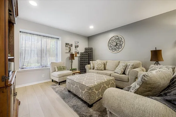$169,000 | 6621 Poplar Woods Circle South, Unit 5, Germantown, TN 38138