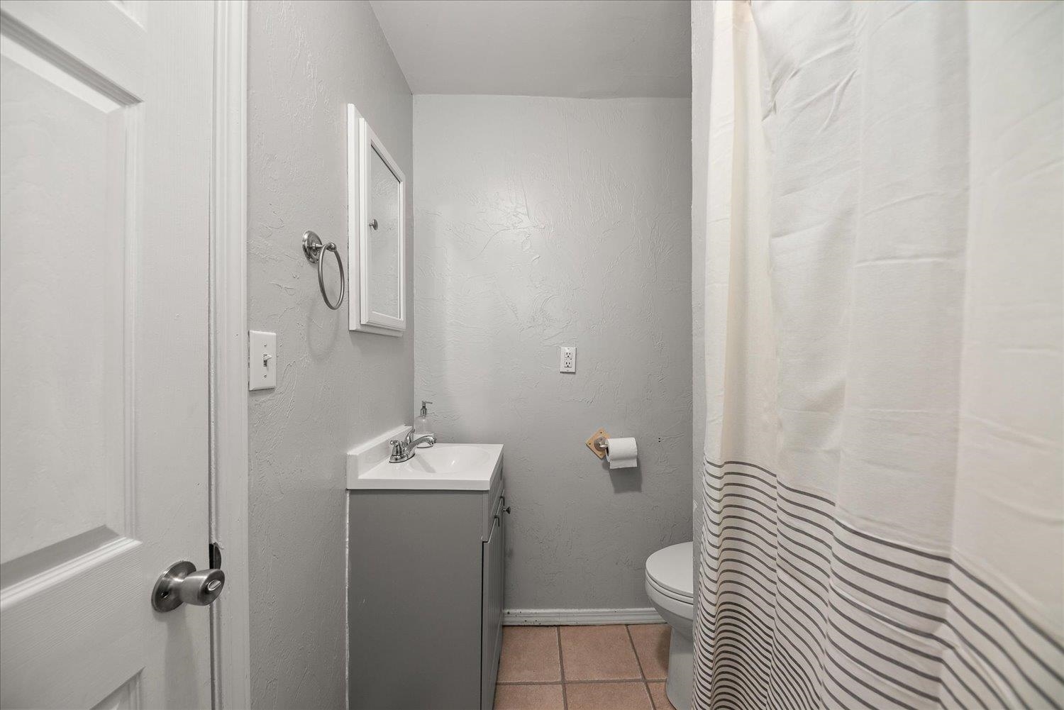 427 East Glass Avenue Spokane, WA 99207 - Photo 16 of 29