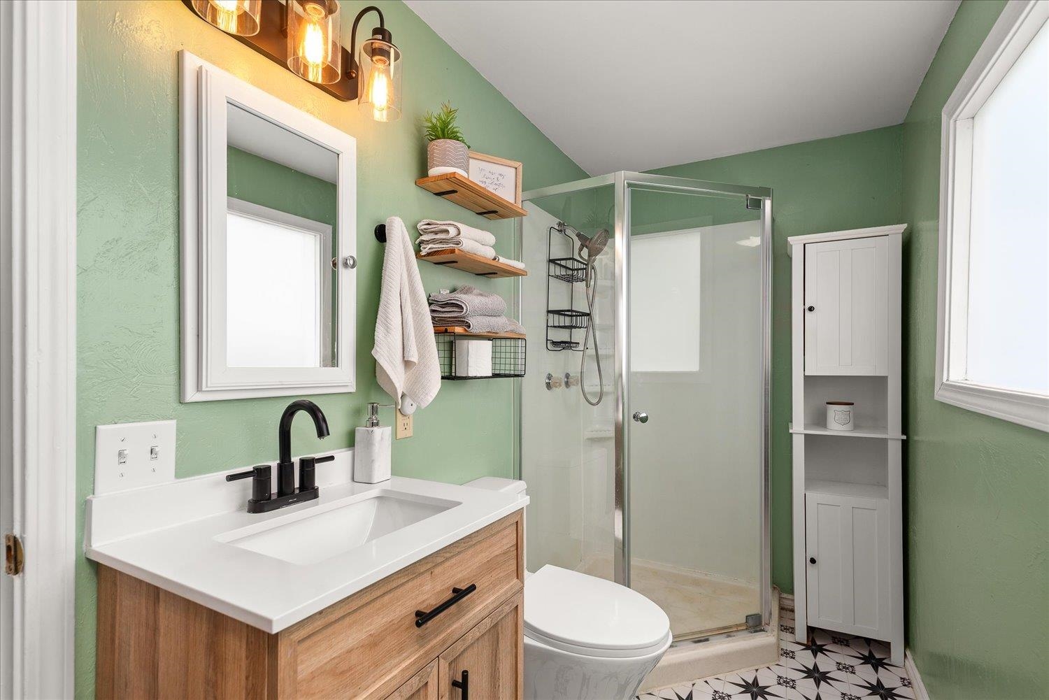 427 East Glass Avenue Spokane, WA 99207 - Photo 17 of 29