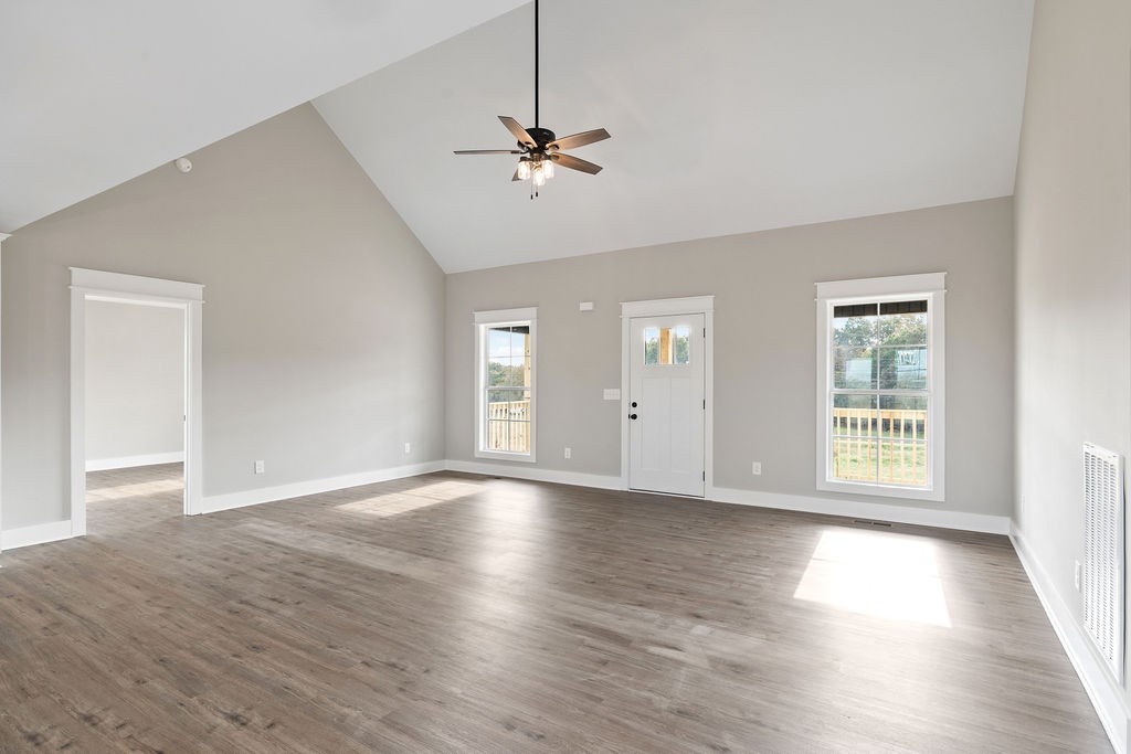 193 North Old Military Road Summertown, TN 38483 - Photo 10 of 27
