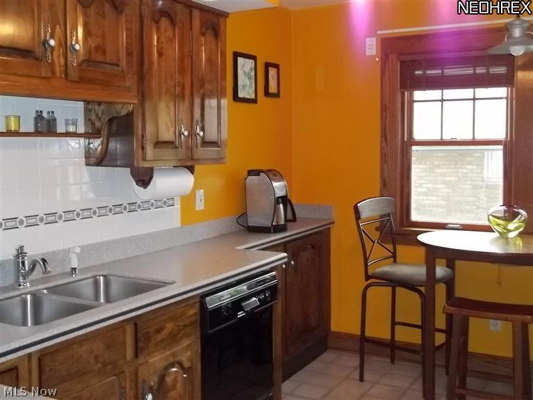 6434 Monmouth Road Parma, OH 44129 - Photo 16 of 25 Newer eat-in kitchen...love those countertops!