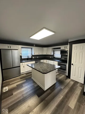 $349,900 | 484 East Jefferson Street, Franklin, IN 46131