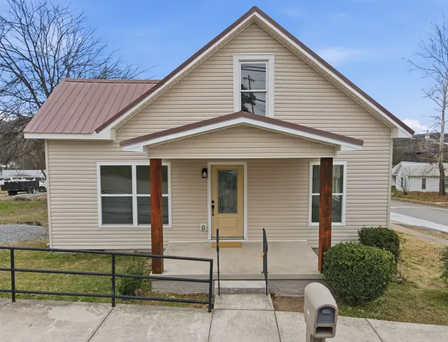 $249,900 | 301 Bellview Avenue North, Fayetteville, TN 37334