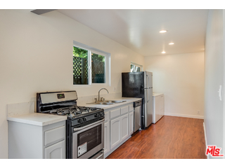 838 North Ridgewood Place Los Angeles, CA 90038 - Photo 7 of 31