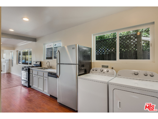 838 North Ridgewood Place Los Angeles, CA 90038 - Photo 8 of 31