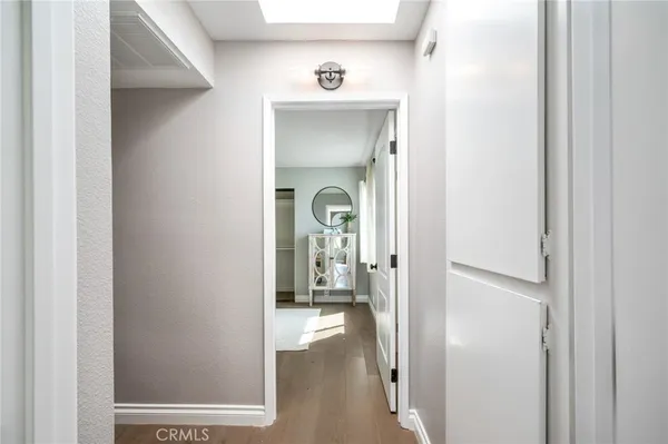 $1,499,000 | 1300 12th Street, Unit E, Manhattan Beach, CA 90266