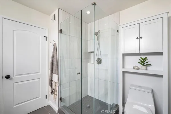 $1,499,000 | 1300 12th Street, Unit E, Manhattan Beach, CA 90266