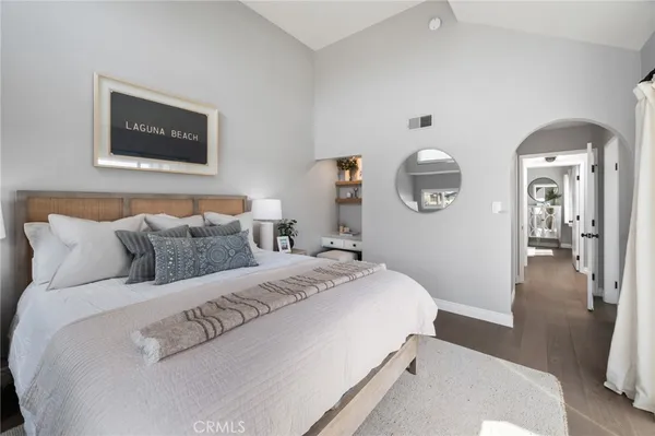 $1,499,000 | 1300 12th Street, Unit E, Manhattan Beach, CA 90266
