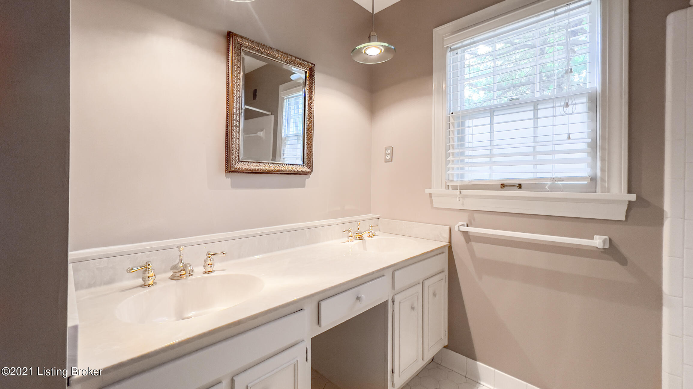 13019 Surrey Road Goshen, KY 40026 - Photo 43 of 56 UPSTAIRS BATH