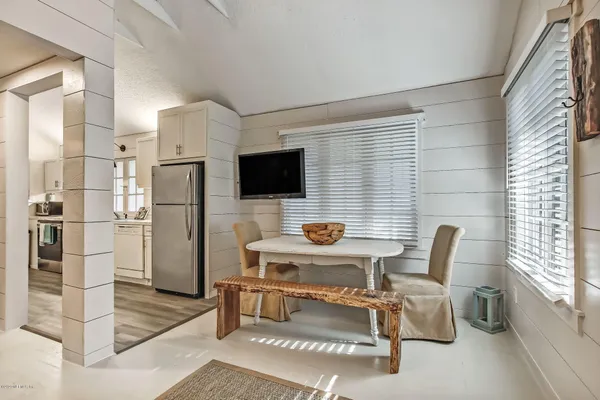 $1,800 | 4050 McGirts Boulevard, Jacksonville, FL 32210