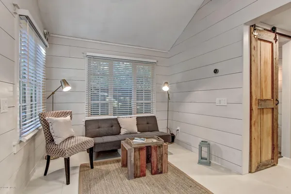 $1,800 | 4050 McGirts Boulevard, Jacksonville, FL 32210