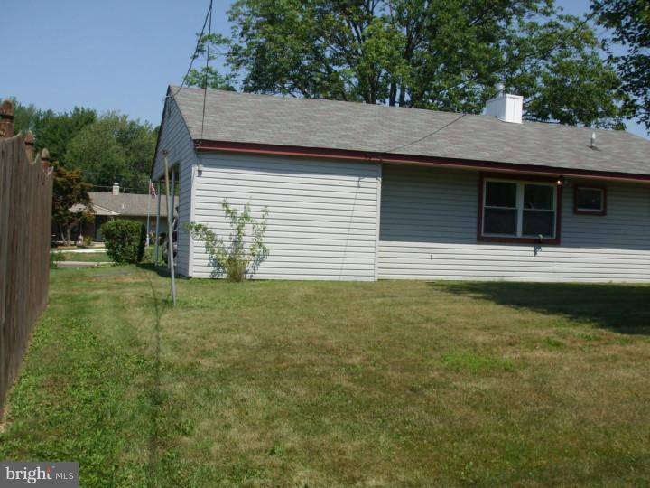606 Auburn Road Fairless Hills, PA 19030 - Photo 3 of 17 Exterior Back