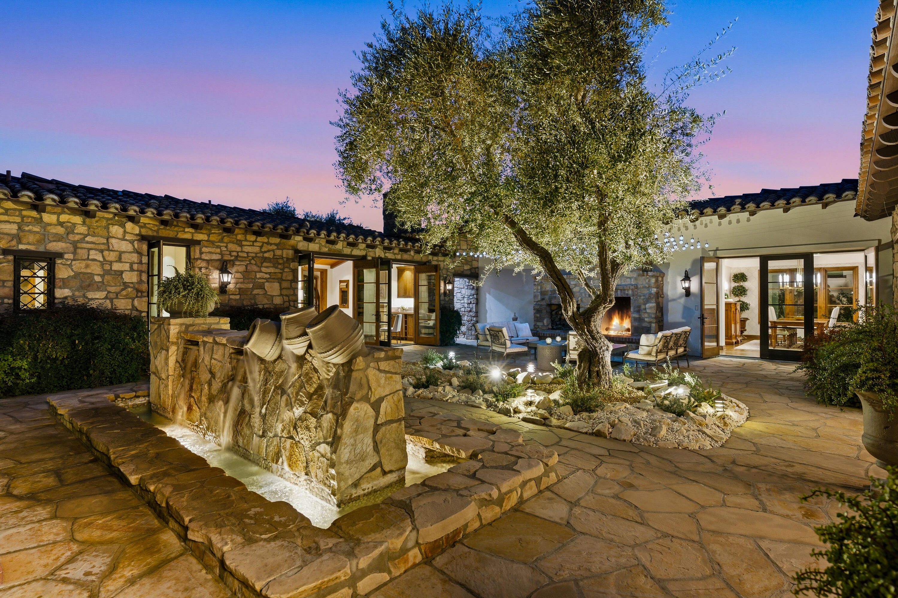 4 Via L' Antico Rancho Mirage, CA 92270 - Photo 4 of 75 a view of a house with backyard sitting area and tub